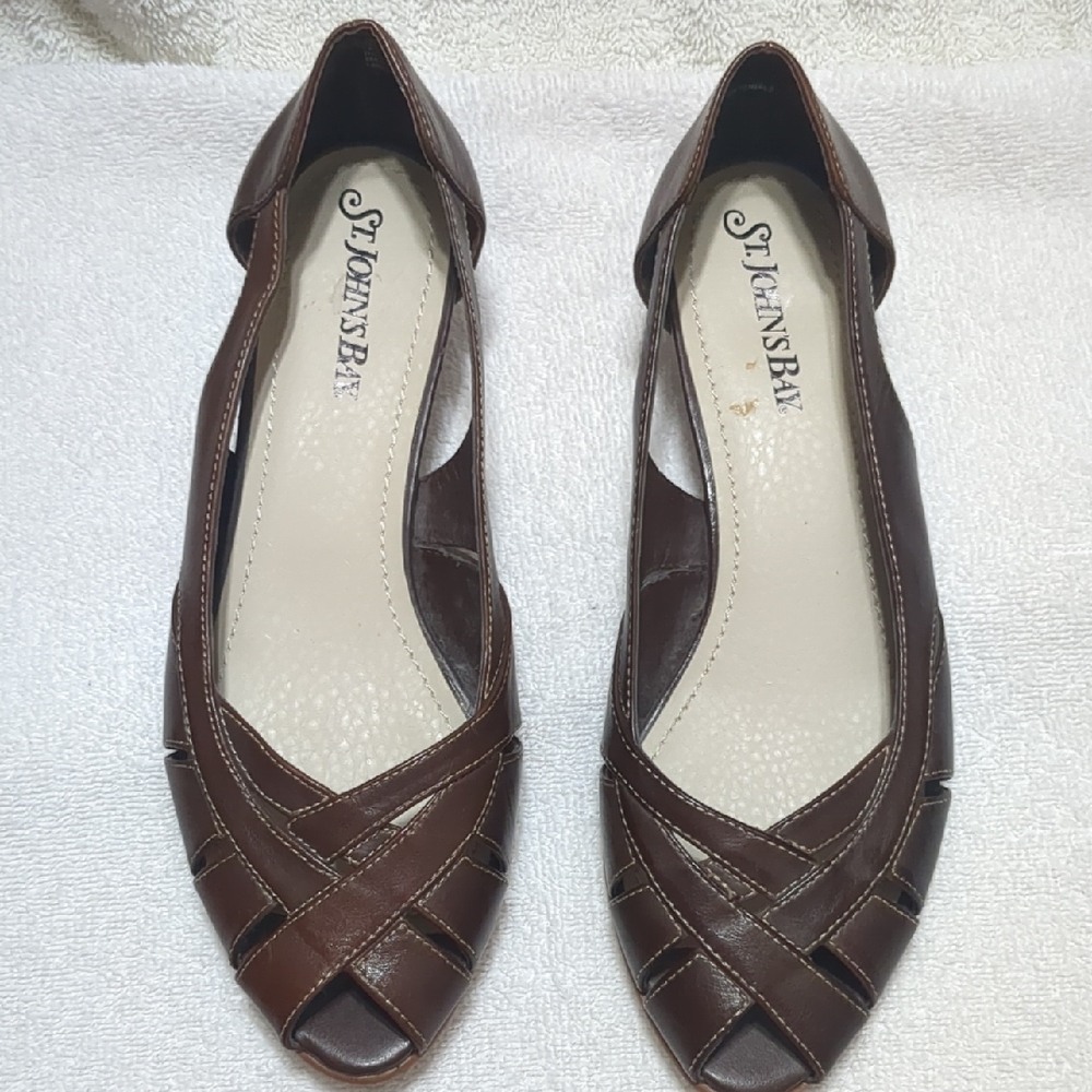 St John's Bay Brown Open Toe Shoes Leather Never Worn Size 6 M